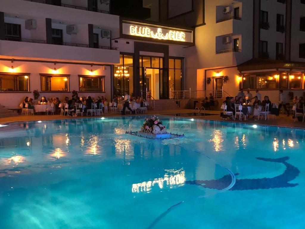 Blue Pier Hotel كوجايِلِ المظهر الخارجي الصورة