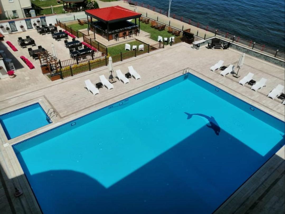 Blue Pier Hotel كوجايِلِ المظهر الخارجي الصورة