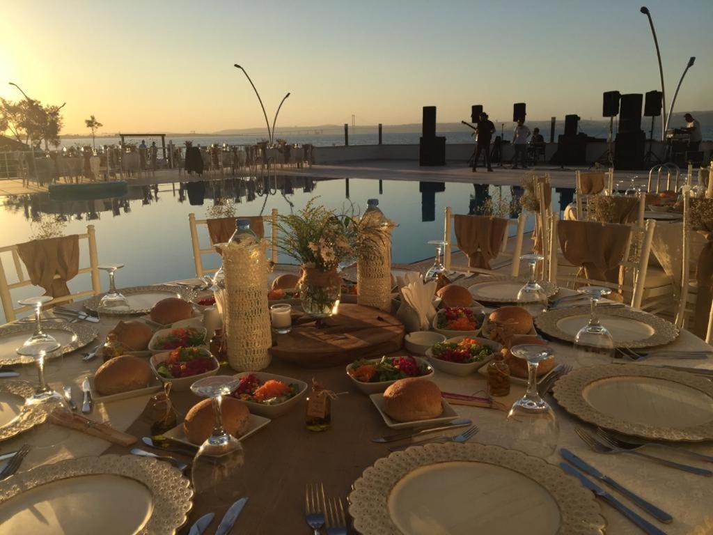Blue Pier Hotel كوجايِلِ المظهر الخارجي الصورة