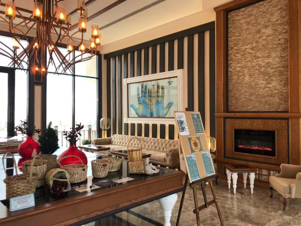 Blue Pier Hotel كوجايِلِ المظهر الخارجي الصورة
