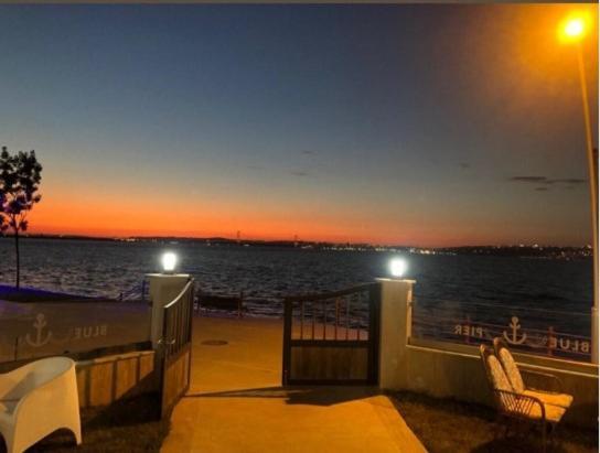 Blue Pier Hotel كوجايِلِ المظهر الخارجي الصورة