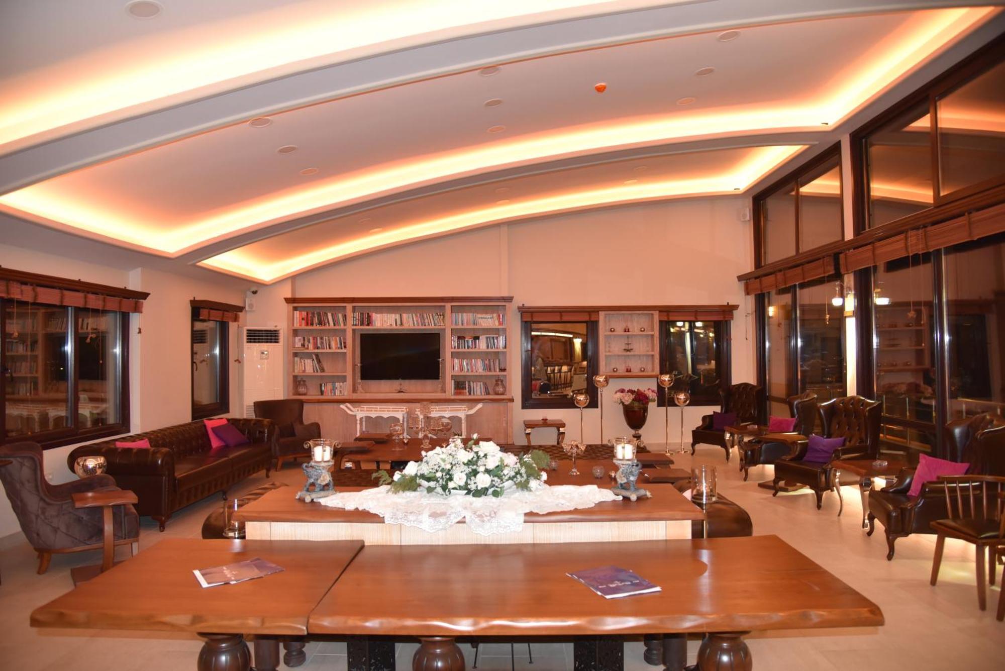 Blue Pier Hotel كوجايِلِ المظهر الخارجي الصورة