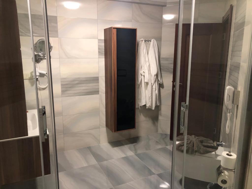 Blue Pier Hotel كوجايِلِ المظهر الخارجي الصورة